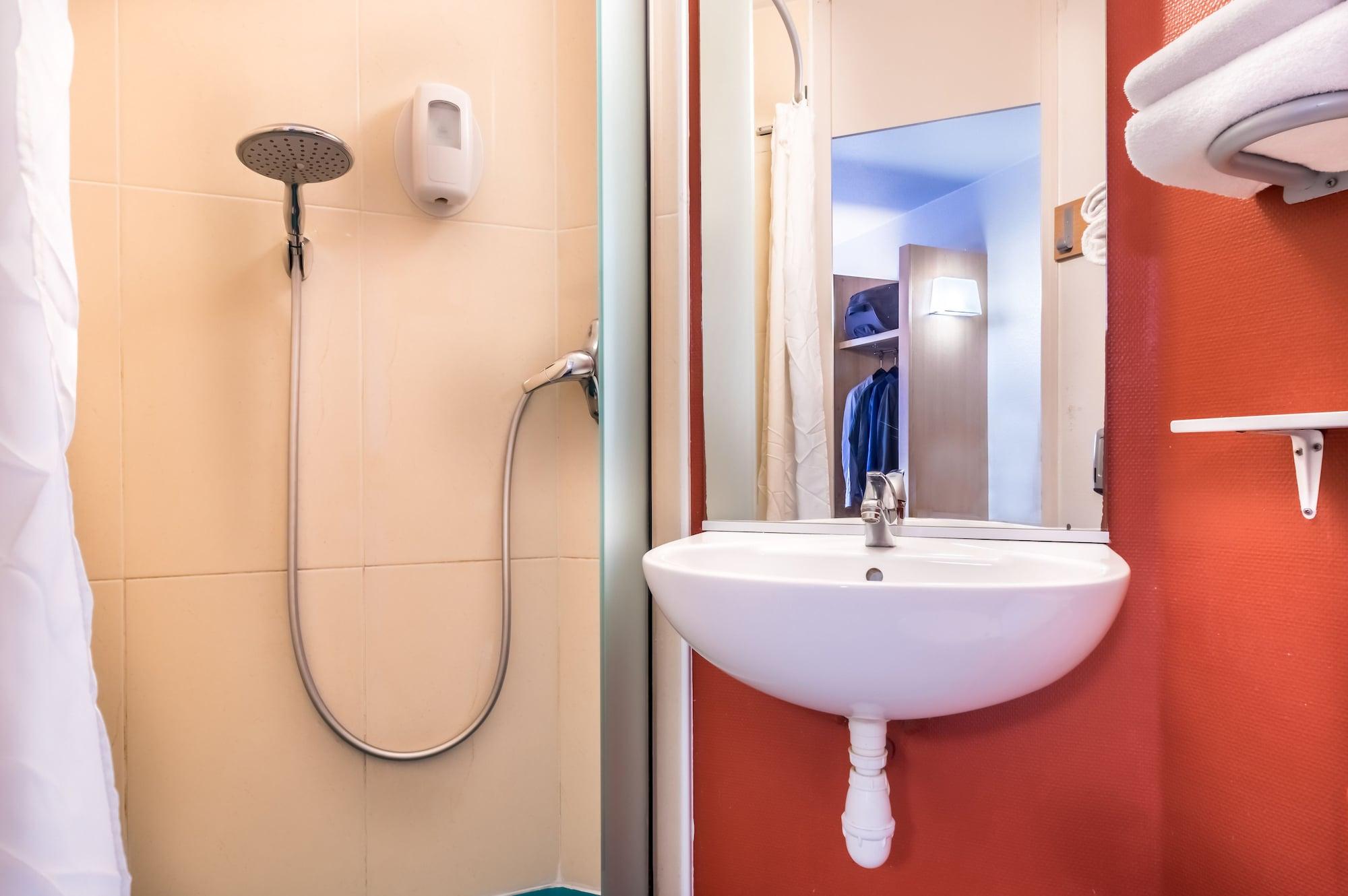 B&B Hotel Frejus ロクブリューヌ・シュル・アルジャン エクステリア 写真