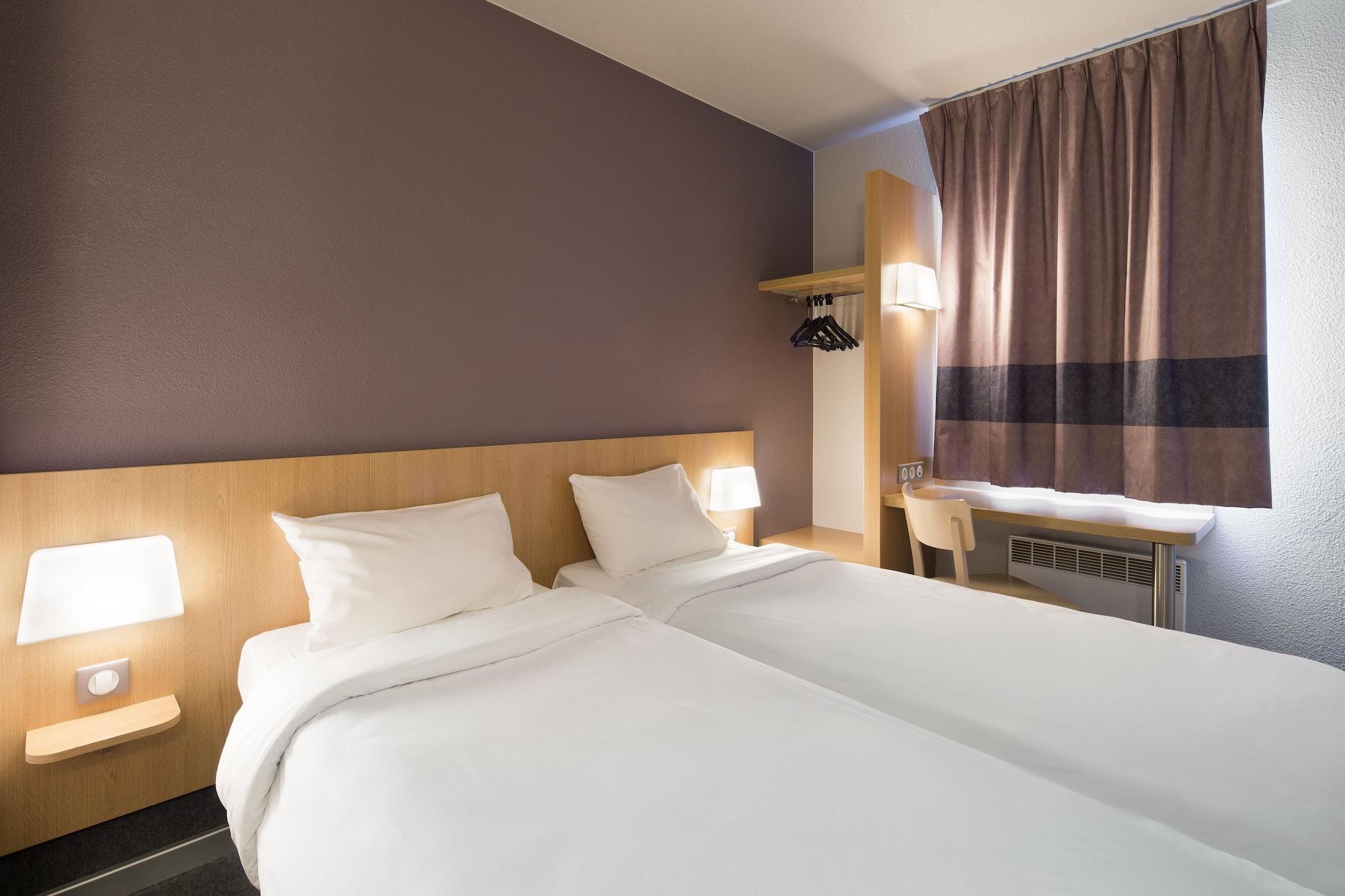 B&B Hotel Frejus ロクブリューヌ・シュル・アルジャン エクステリア 写真