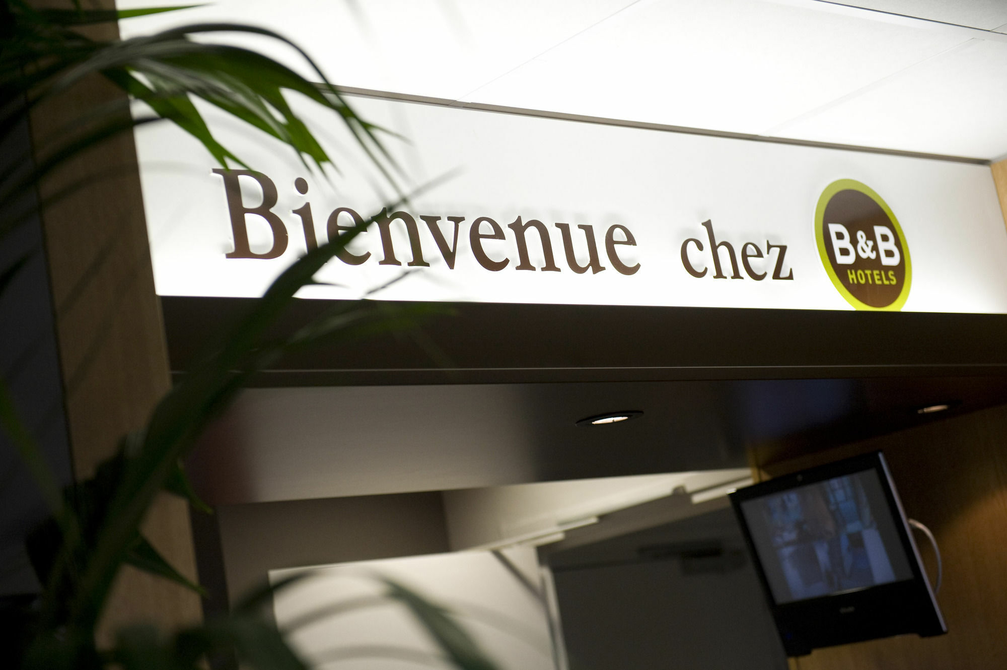 B&B Hotel Frejus ロクブリューヌ・シュル・アルジャン エクステリア 写真